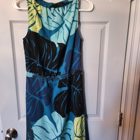 Sleeveless tie string waist dress - Picture 3 of 3